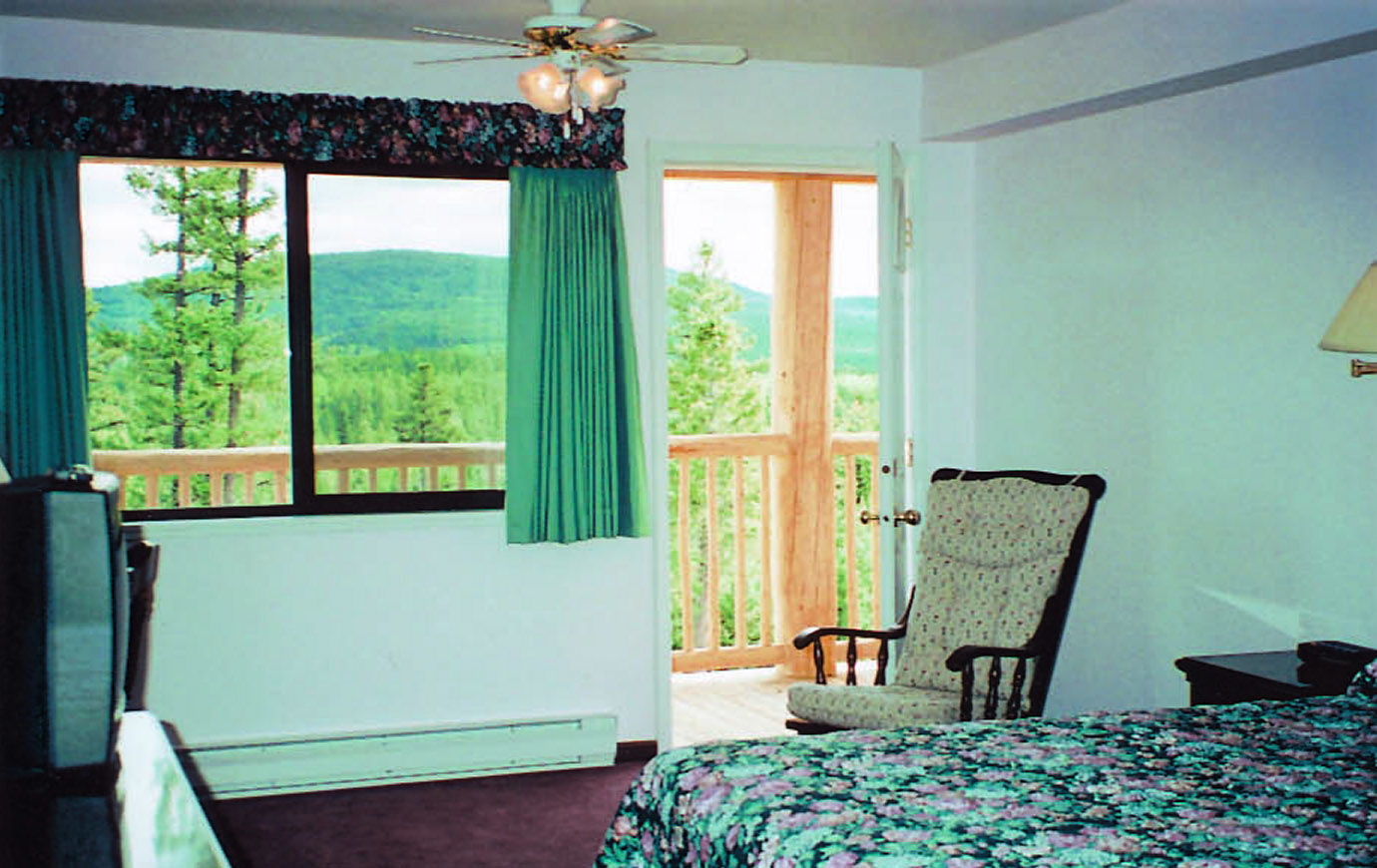 Spruce Hill Resort & Spa 108 Mile Ranch Екстер'єр фото